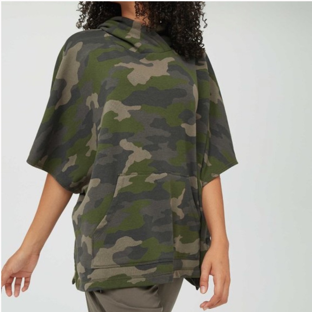 aerie Camo Hooded Poncho in Green and Olive